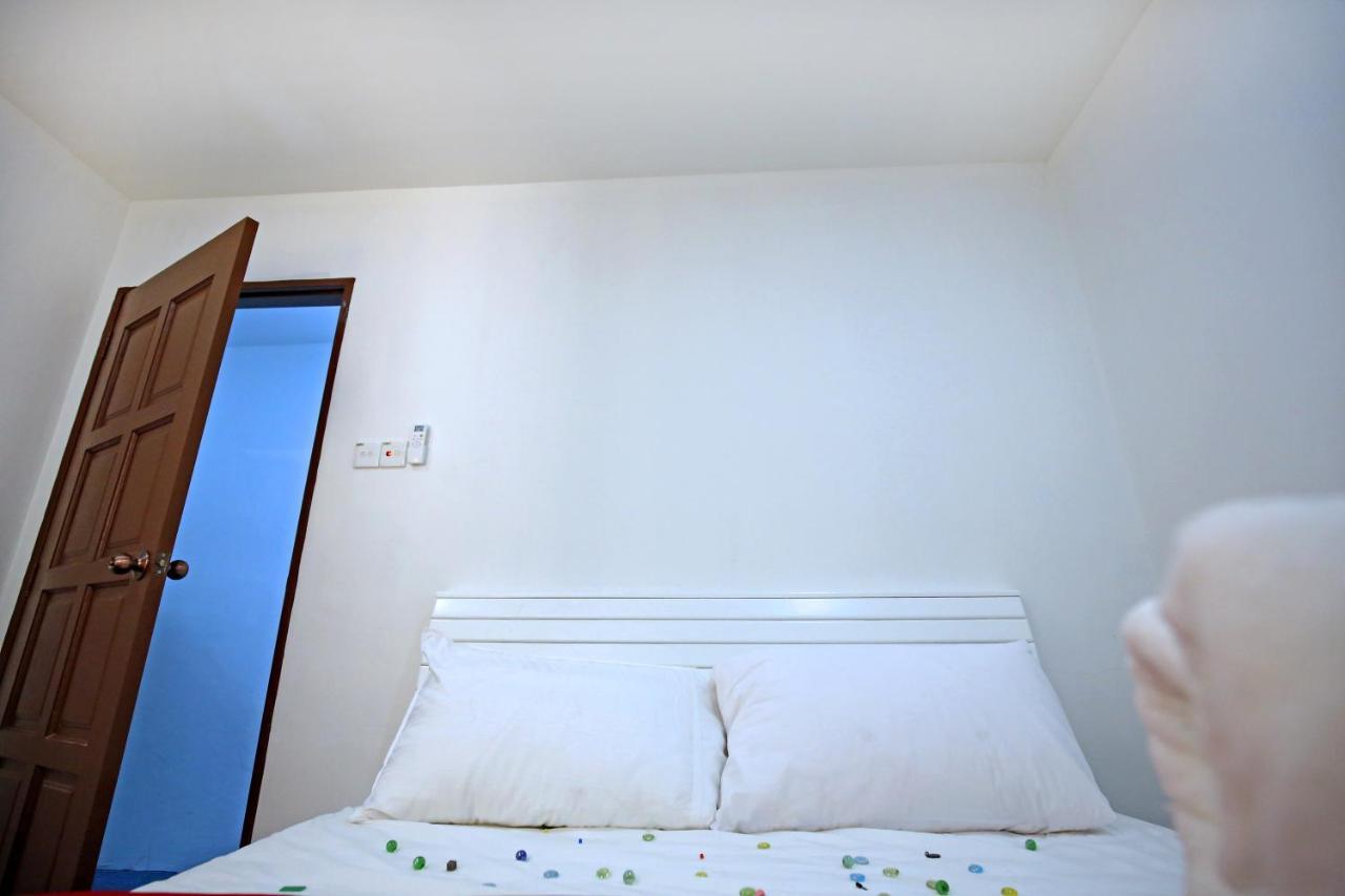 Stay At Jacks Melaka Exterior photo