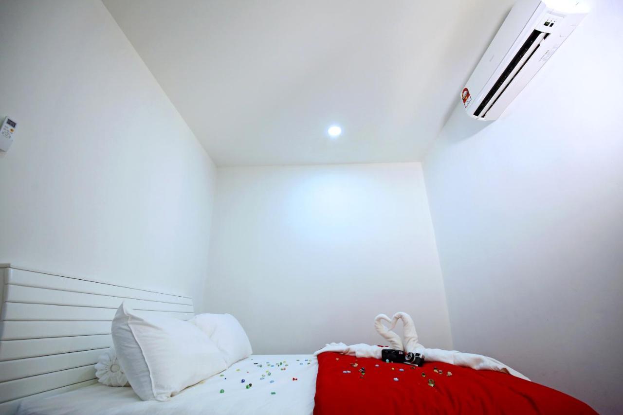 Stay At Jacks Melaka Exterior photo